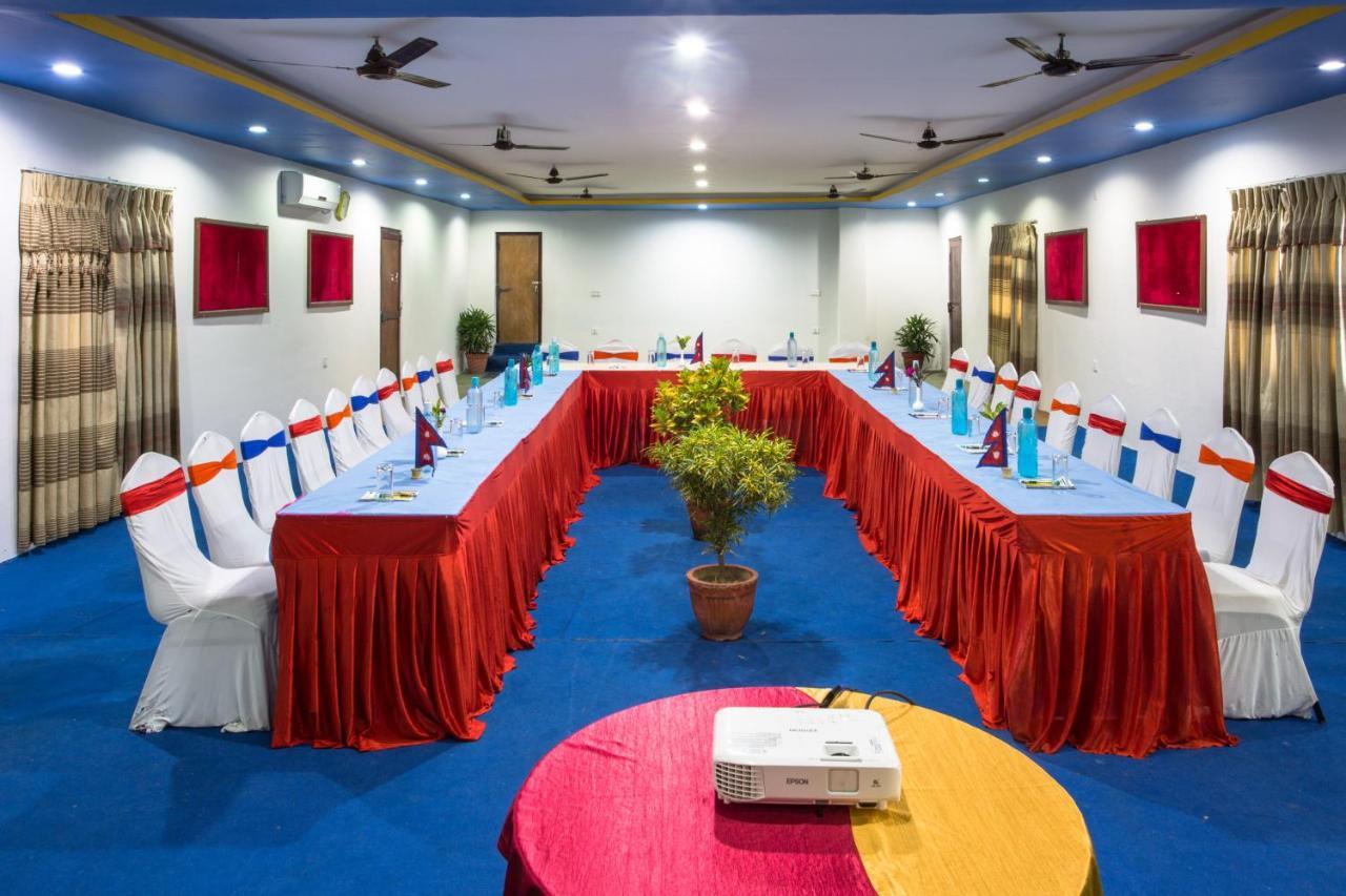Siddhartha Hotel, Tikapur Bagian luar foto